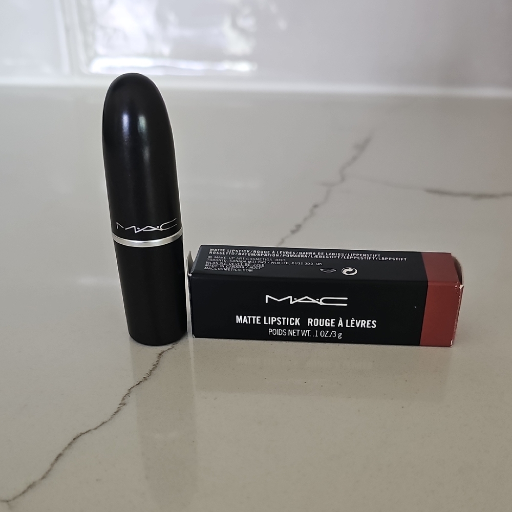 MAC Cosmetics Matte Lipstick - Velvet Teddy